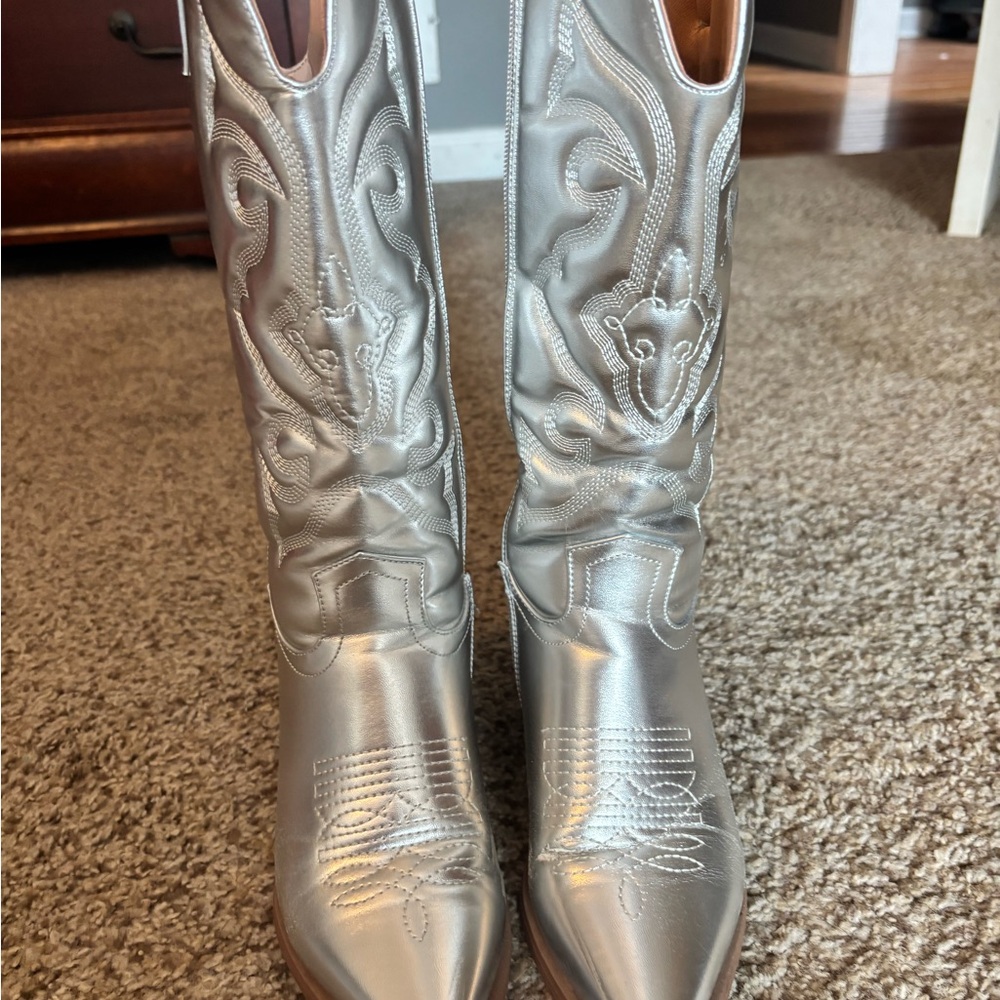 Silver Western-Style Women's Boots